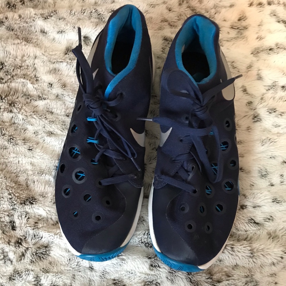 womens basketball shoes size 10